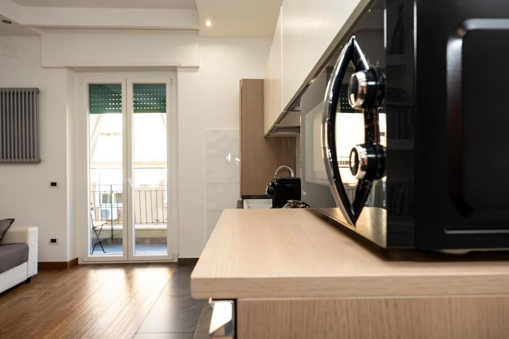 Stylish Apartment Rome Air Conditionig Wifi Tv 50 Metro 4 Minutes Away Exterior photo